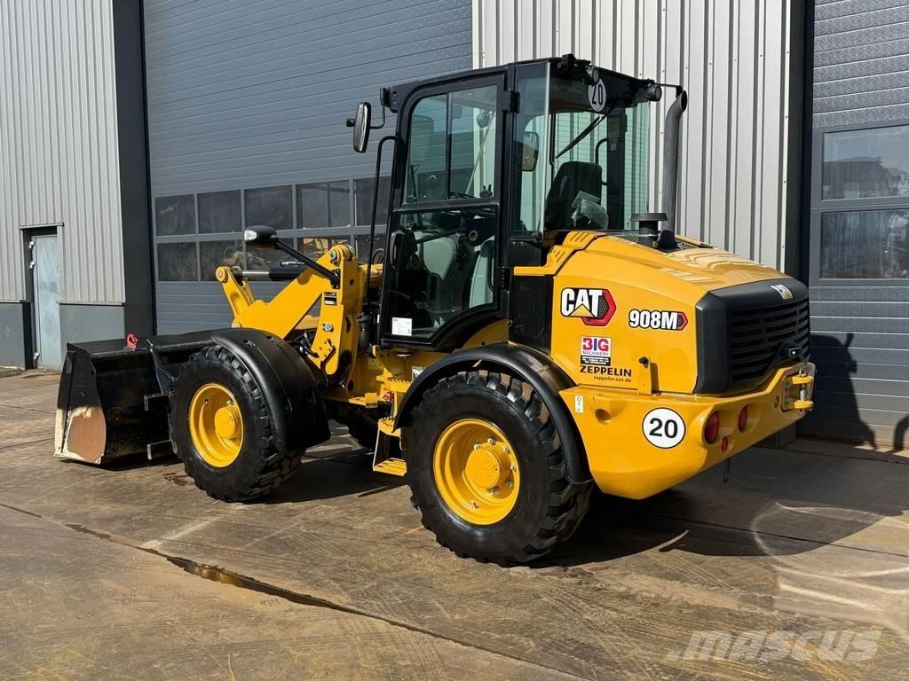 CAT 908M لوادر بعجل