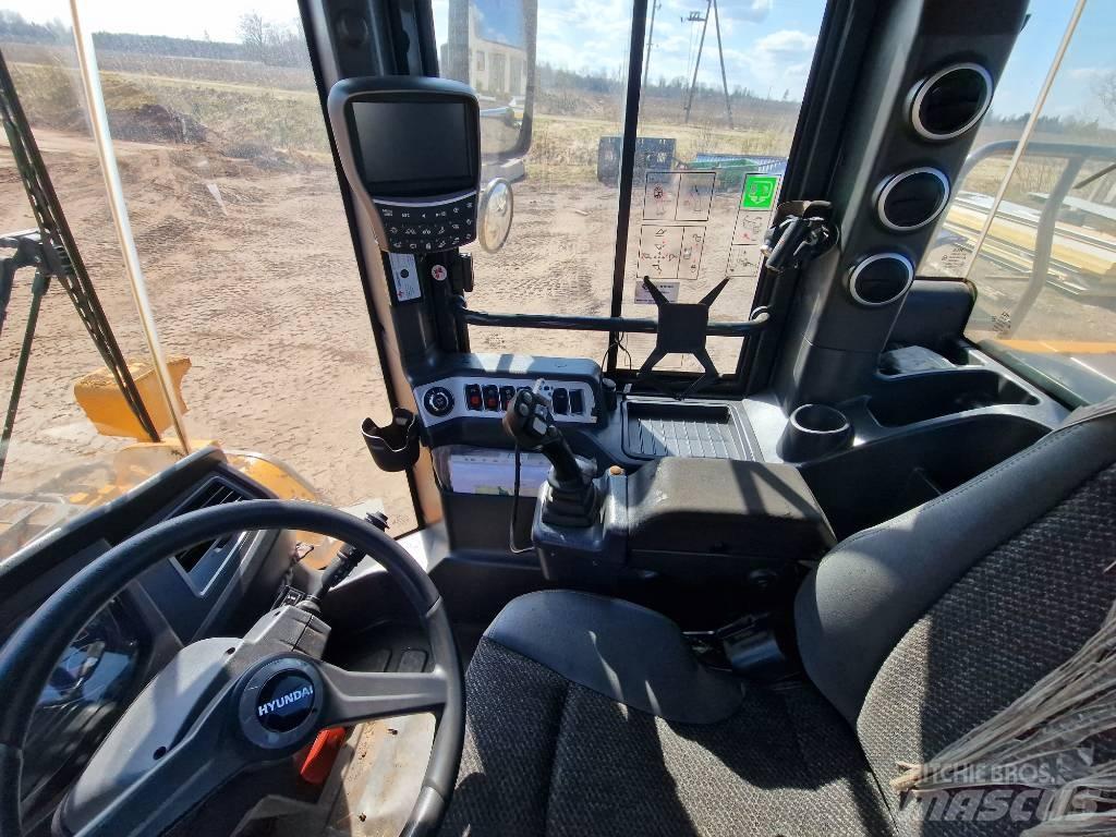 Hyundai HL 960 لوادر بعجل