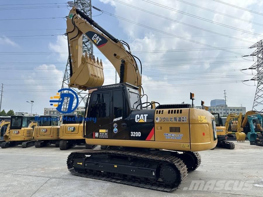 CAT 320D حفارات زحافة