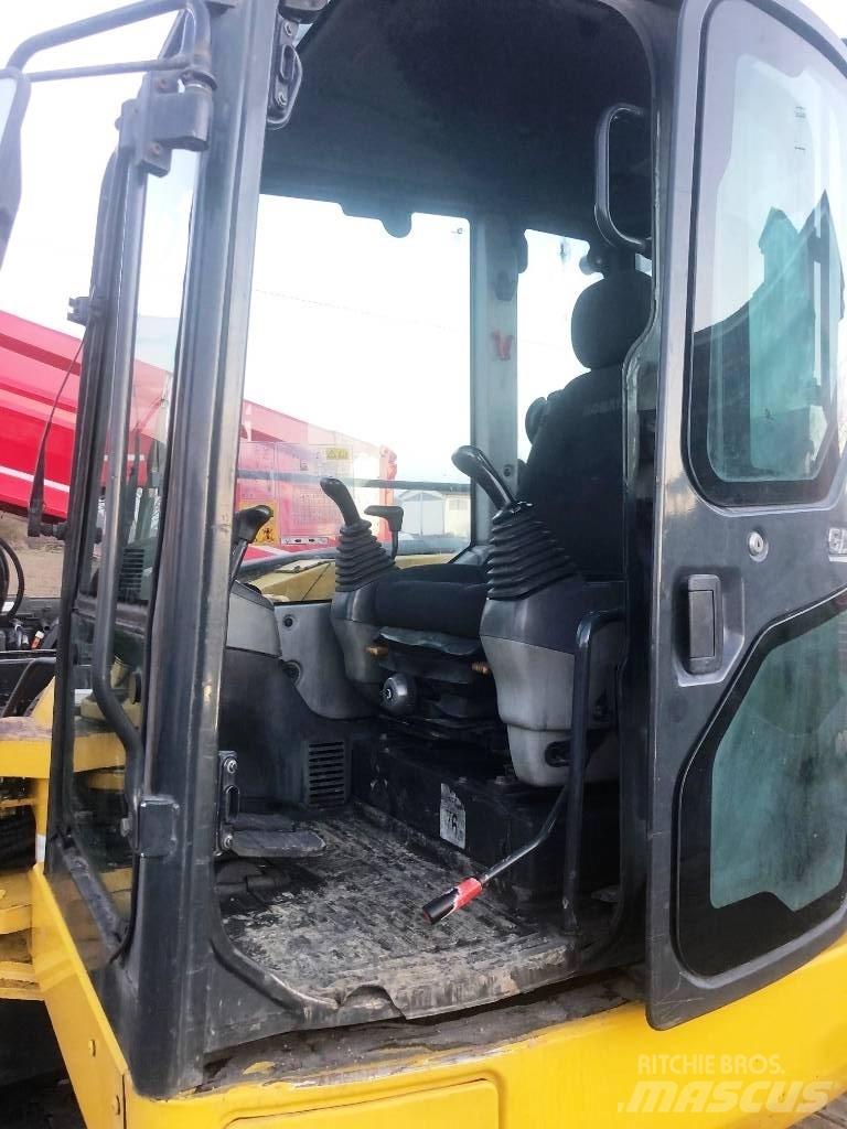 Komatsu PC 88 MR حفارات زحافة
