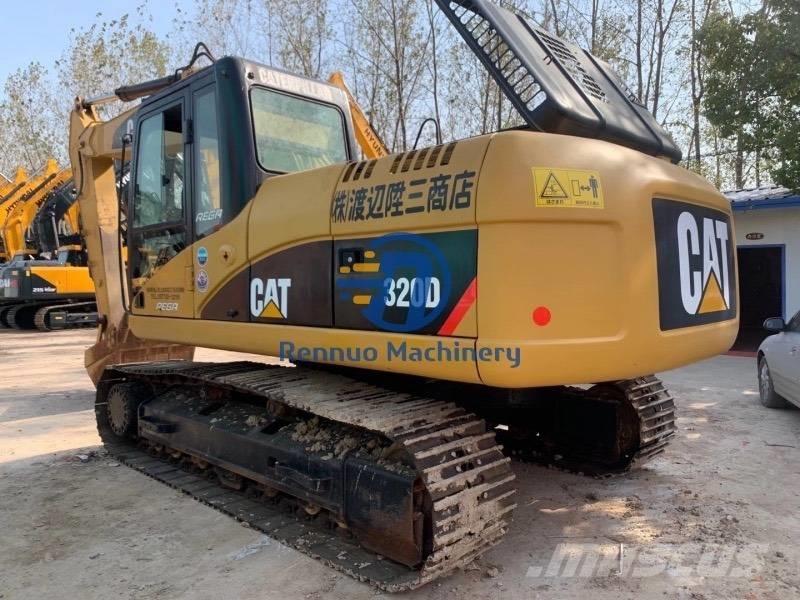 CAT 320 D حفارات وسط 7 طن - 12 طن