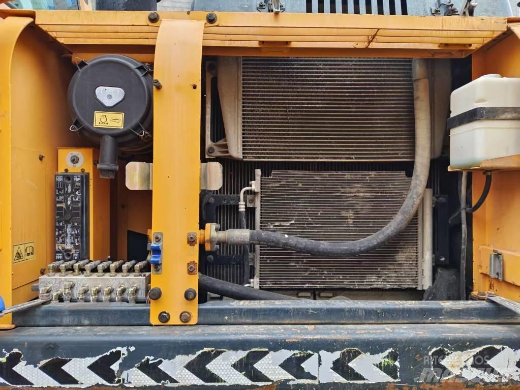 Hyundai R 225LC-9T حفارات زحافة