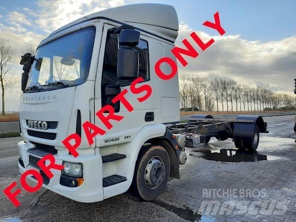 Iveco 120E22 شاحنات بمقصورة وهيكل