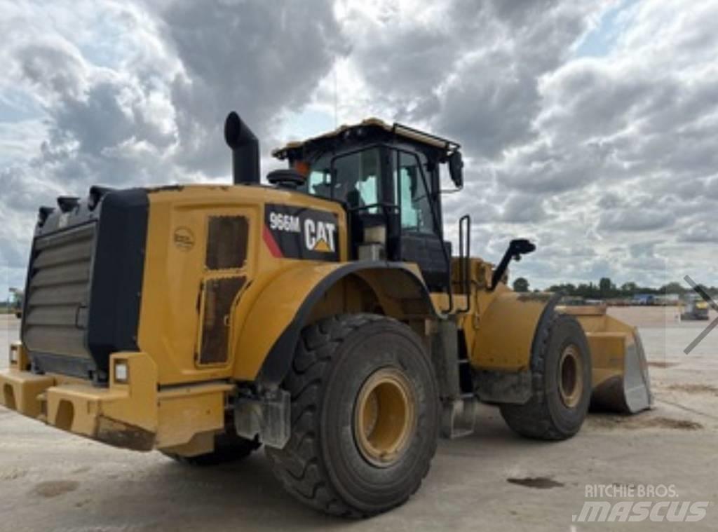 CAT 966 M لوادر بعجل