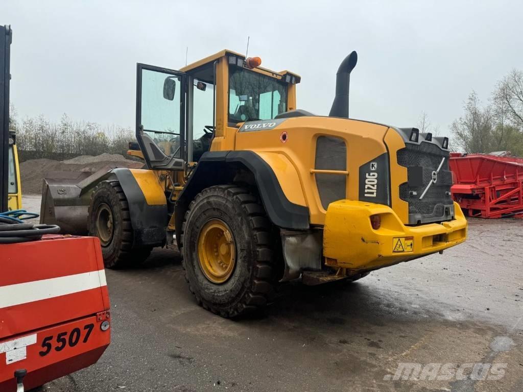 Volvo L 120 G لوادر بعجل
