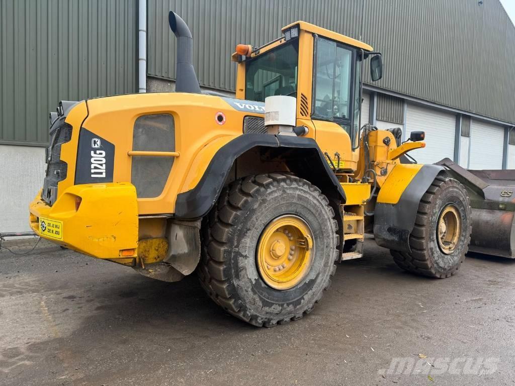 Volvo L 120 G لوادر بعجل