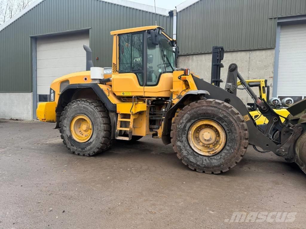 Volvo L 120 G لوادر بعجل