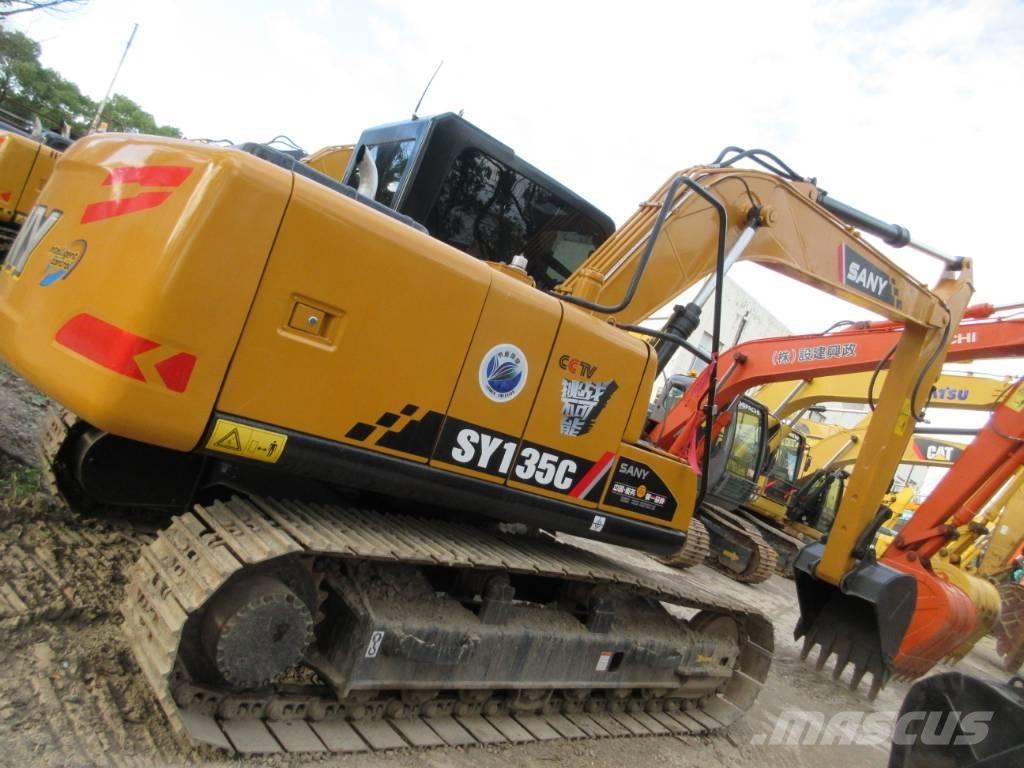 Sany SY 135 C حفارات زحافة