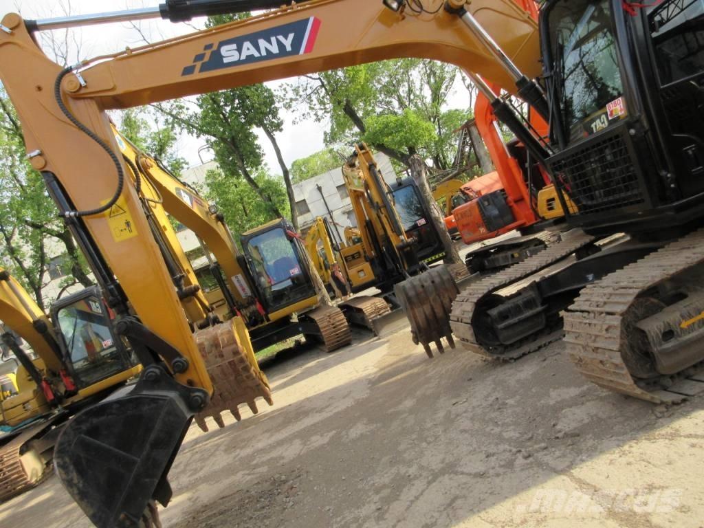 Sany SY 135 C حفارات زحافة