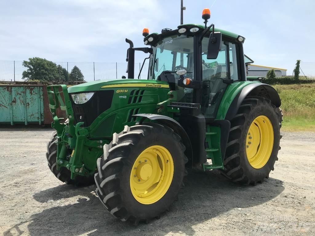 John Deere 6130 M الجرارات