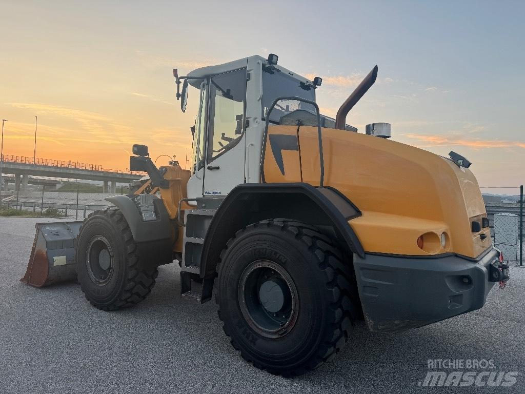Liebherr L 538 لوادر بعجل