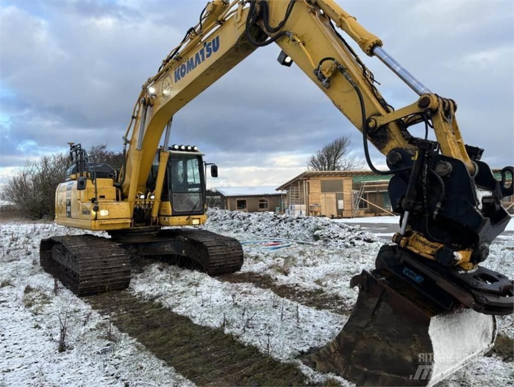 Komatsu PC240LC-11 حفارات زحافة