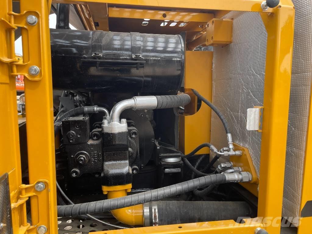 Sany SY 95 C حفارات زحافة