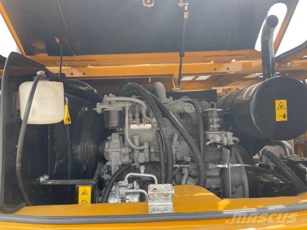 Sany SY 95 C حفارات زحافة