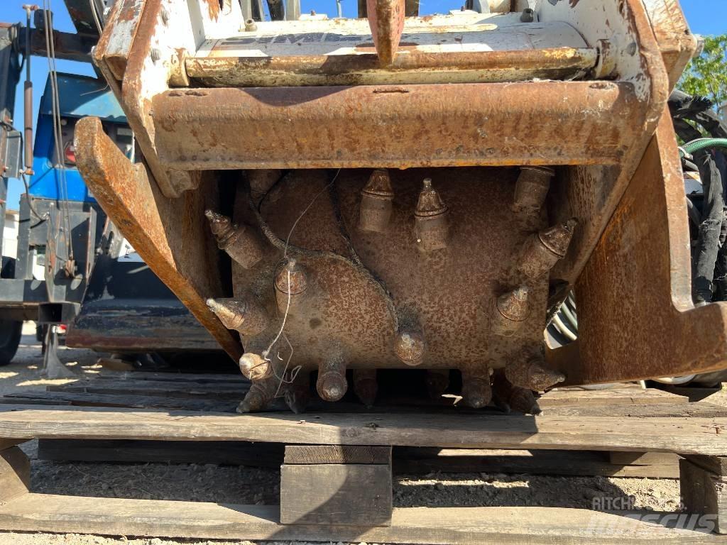 CAT 248 B HF-XPS لوادر انزلاقية التوجيه