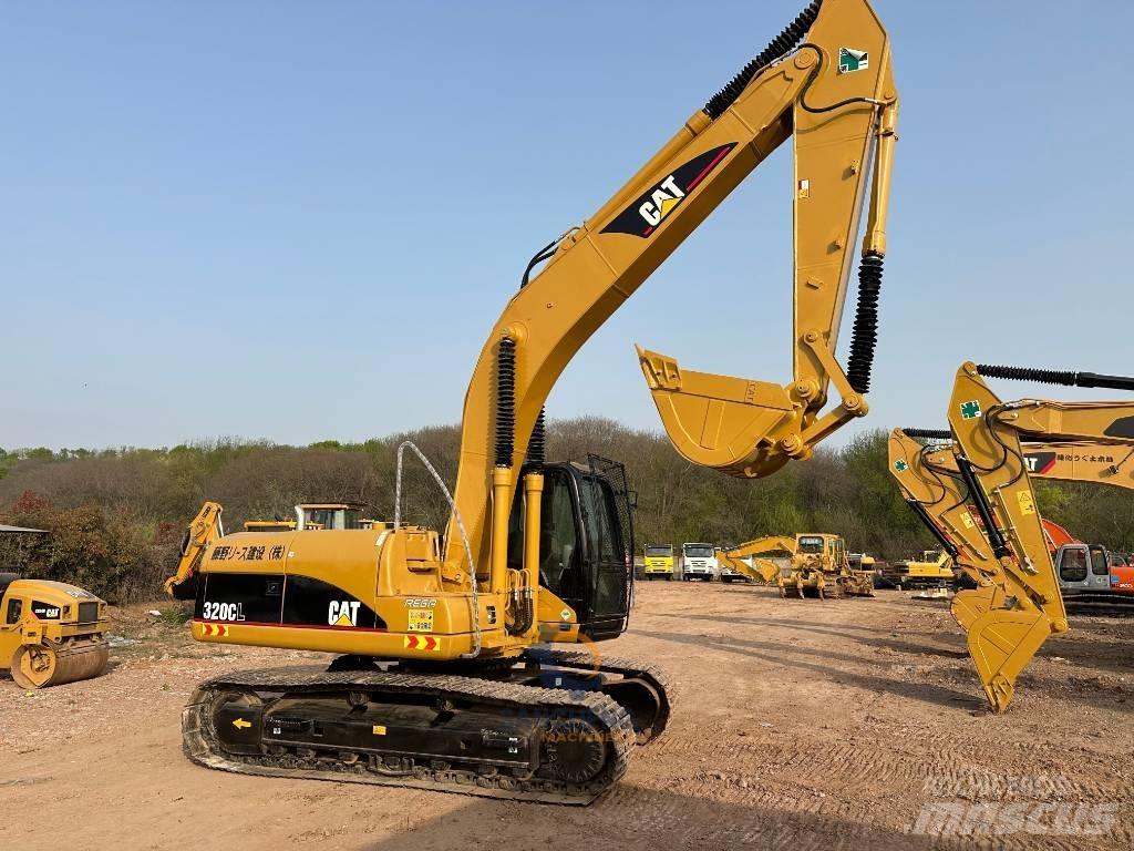 CAT 320 C L حفارات زحافة