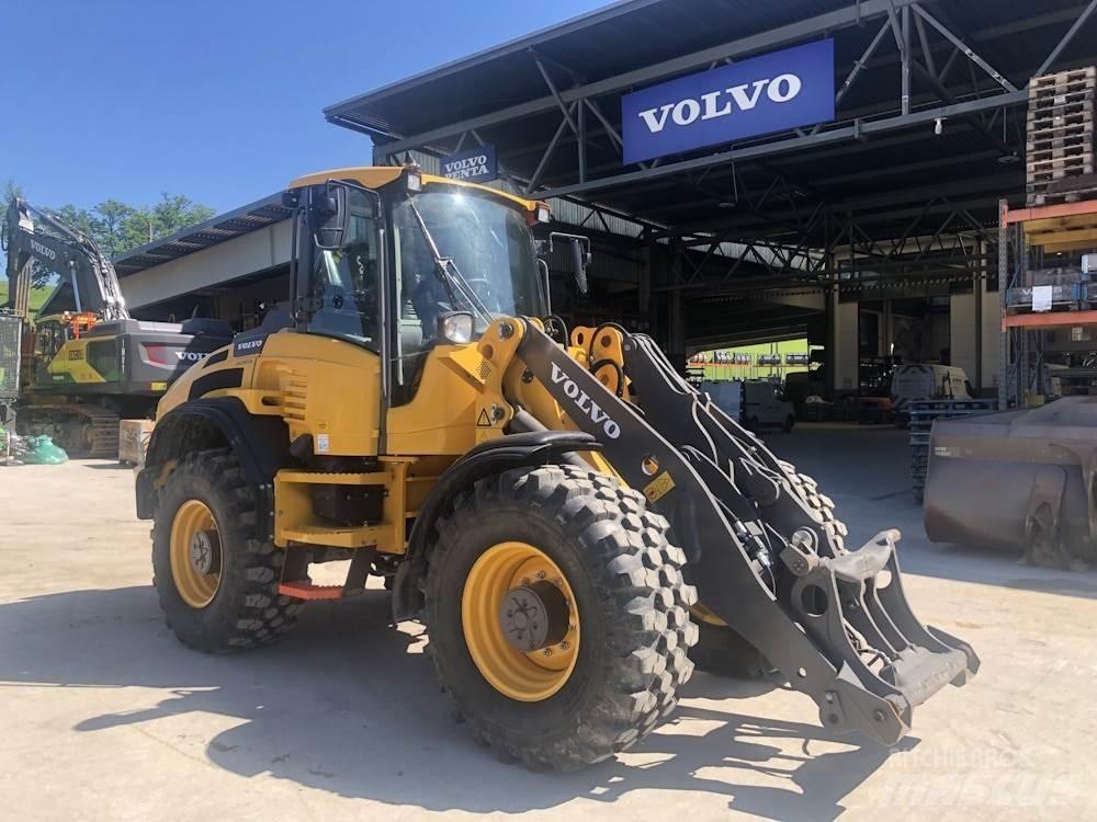 Volvo L45HS لوادر انزلاقية التوجيه