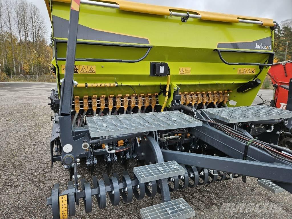 Junkkari T300 مثاقيب مدمجة