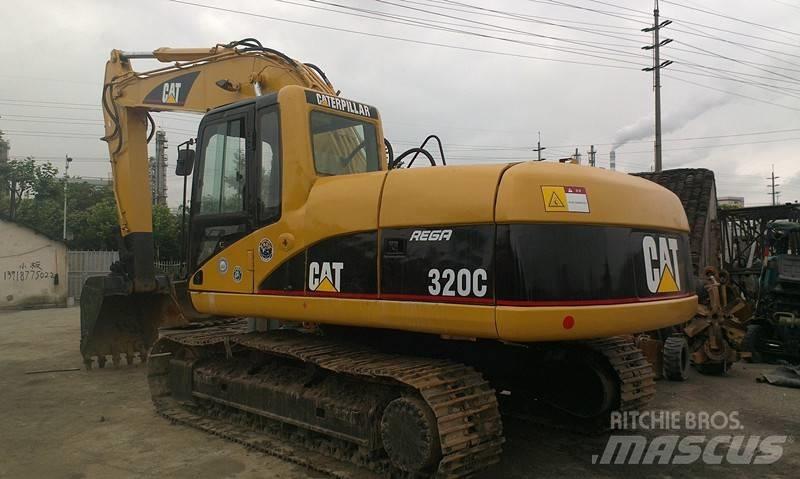 CAT 320 C حفارات زحافة