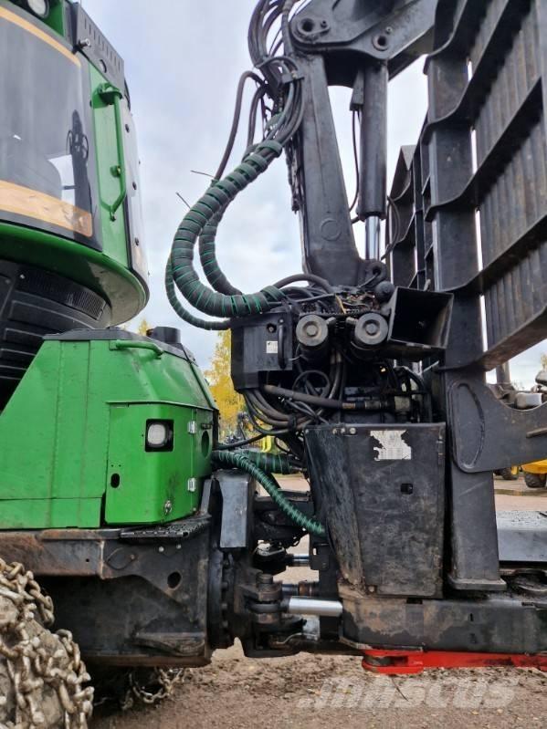 John Deere 1110 G شاحنات
