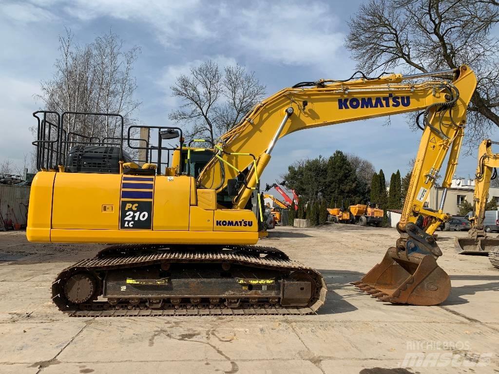 Komatsu PC 210 LC-11 حفارات زحافة