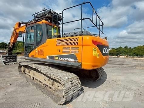 Doosan DX 225 LC حفارات زحافة