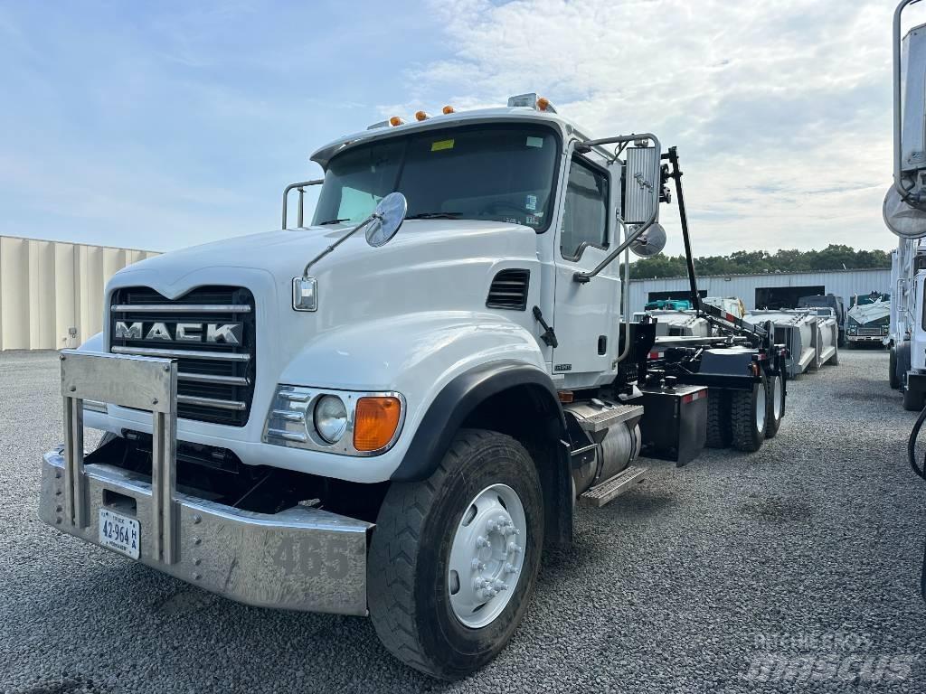 Mack CV 713 شاحنات قابلة للفك