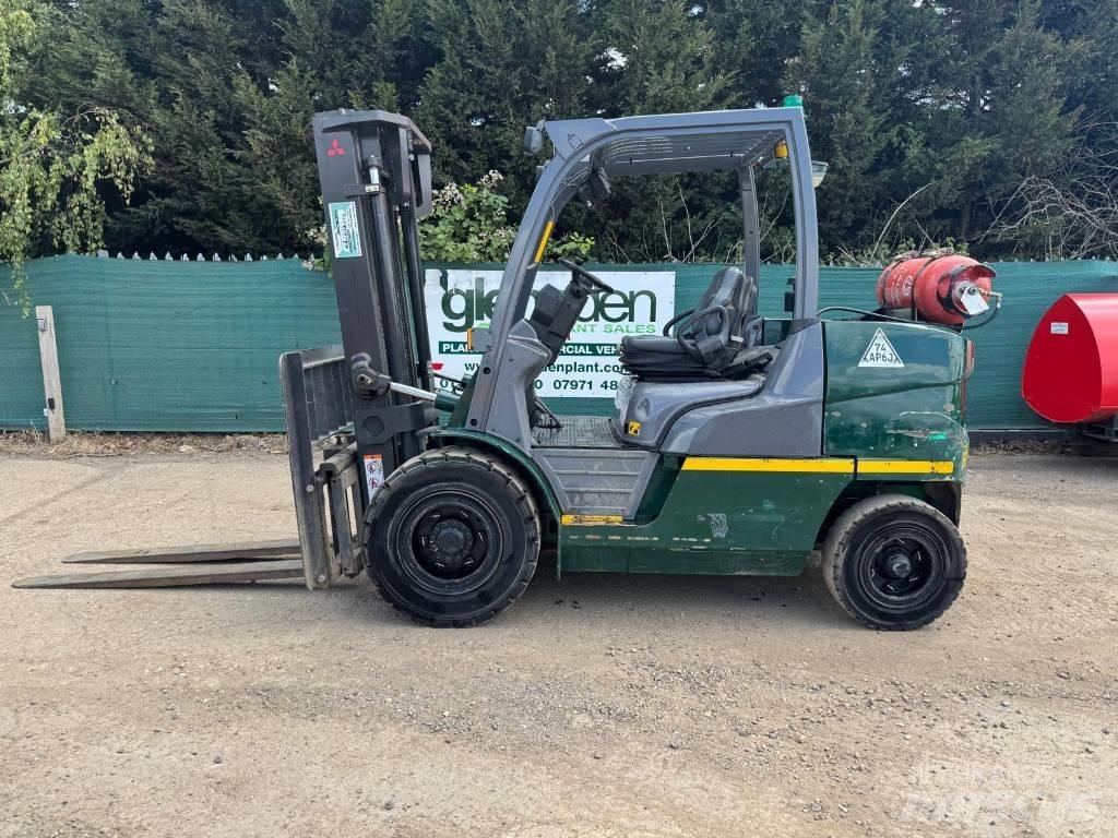 Mitsubishi FG 45 NT شاحنات LPG