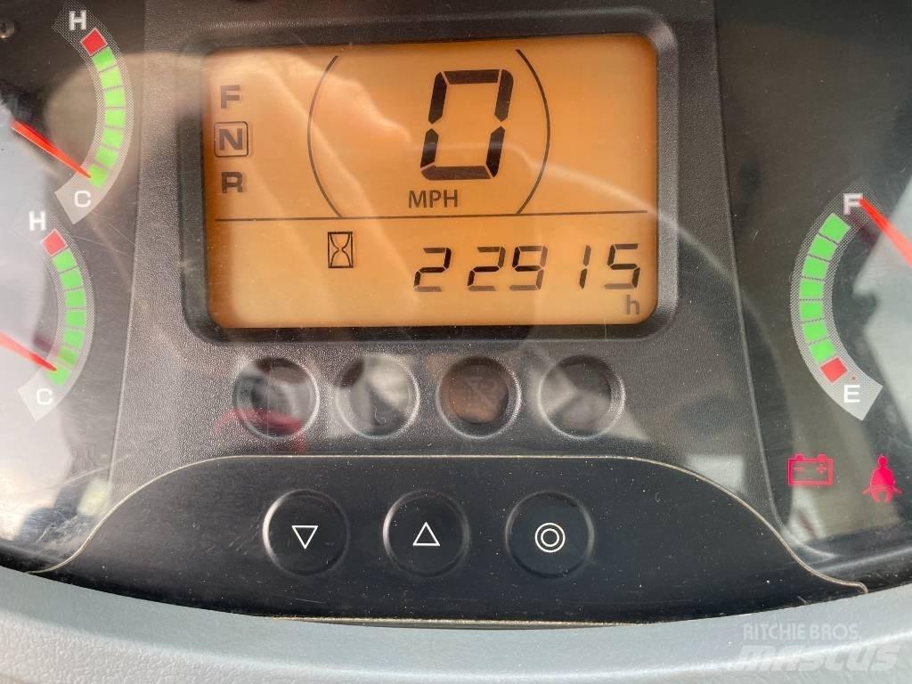 Kawasaki 67 Z 7 لوادر بعجل