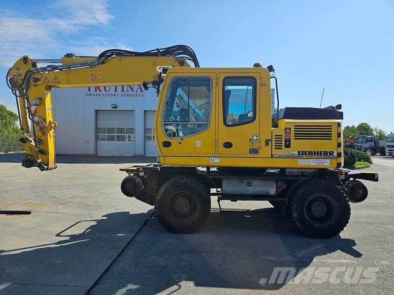 Liebherr A 900 C ZW حفارات بعجل