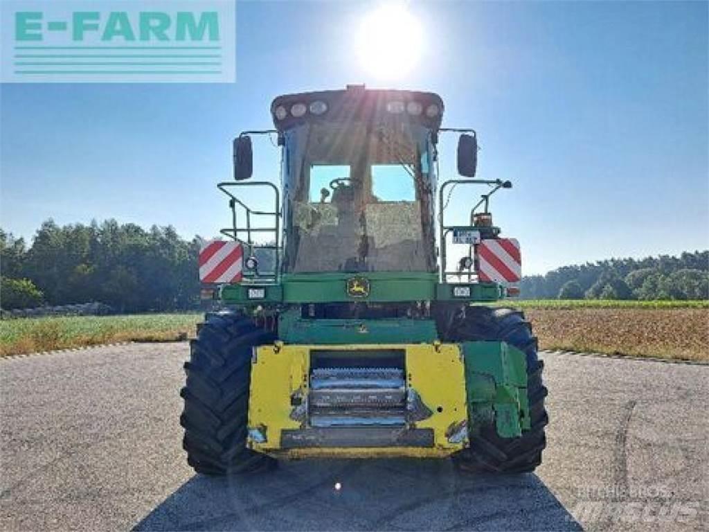 John Deere 7750 علافات ذاتية الدفع