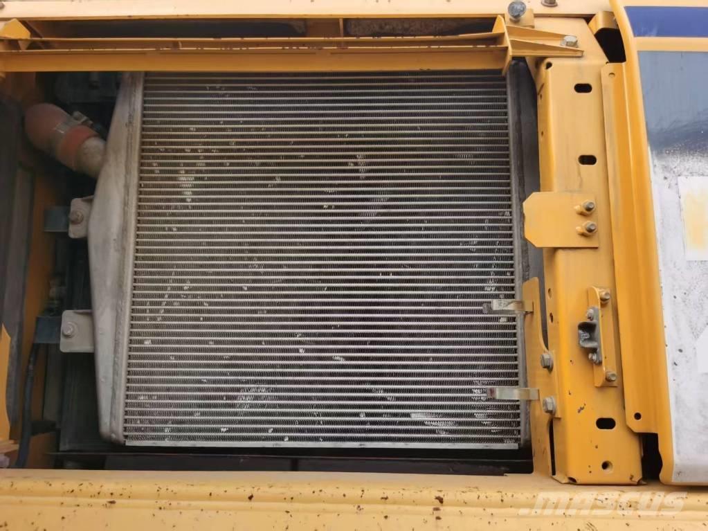 Komatsu PC 450-8 حفارات زحافة