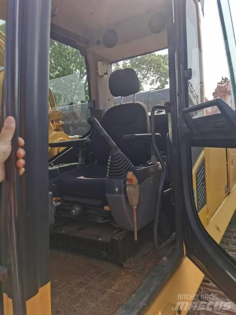 Komatsu PC 400-7 حفارات زحافة