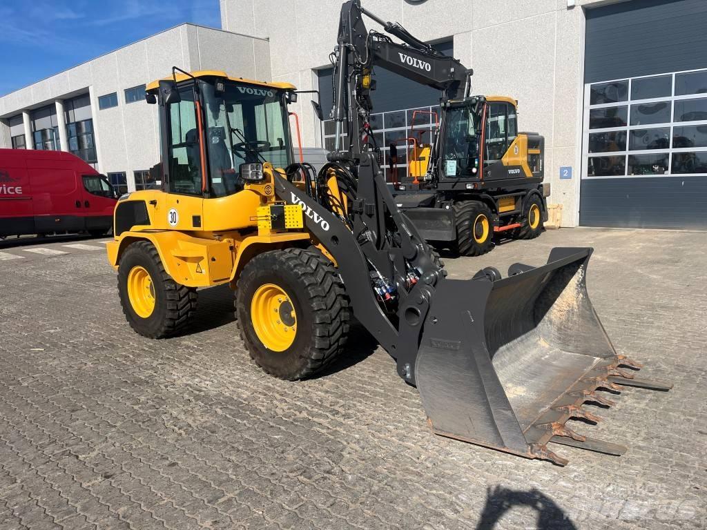 Volvo L35H لوادر بعجل