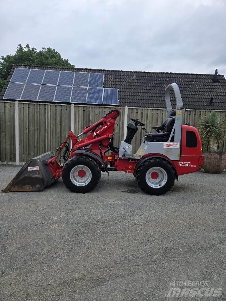 Weidemann 1250 Cx لوادر صغيرة