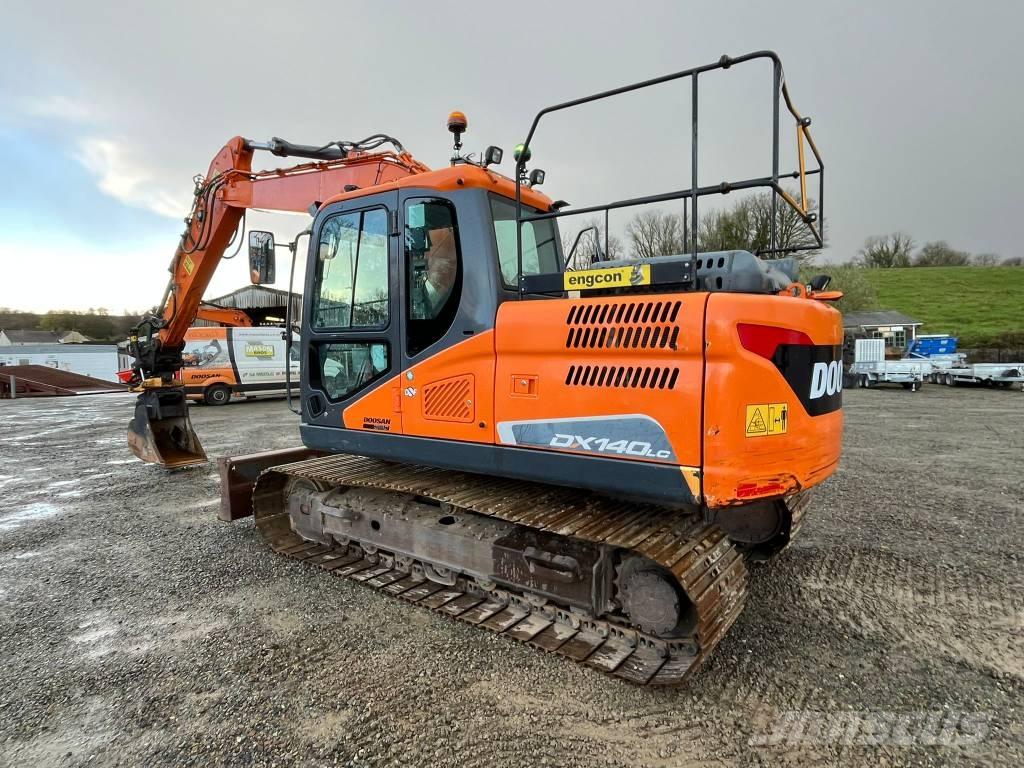 Doosan DX 140 LC-5 حفارات زحافة