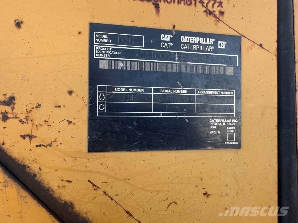 CAT D 3 G بلدوزرات مجنزرة