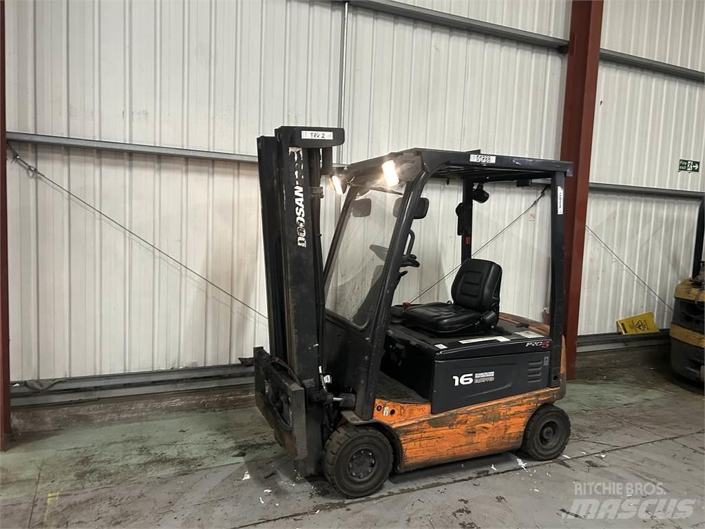 Doosan B16X-5 شاحنات ذات رافعات شوكية تعمل بالكهرباء