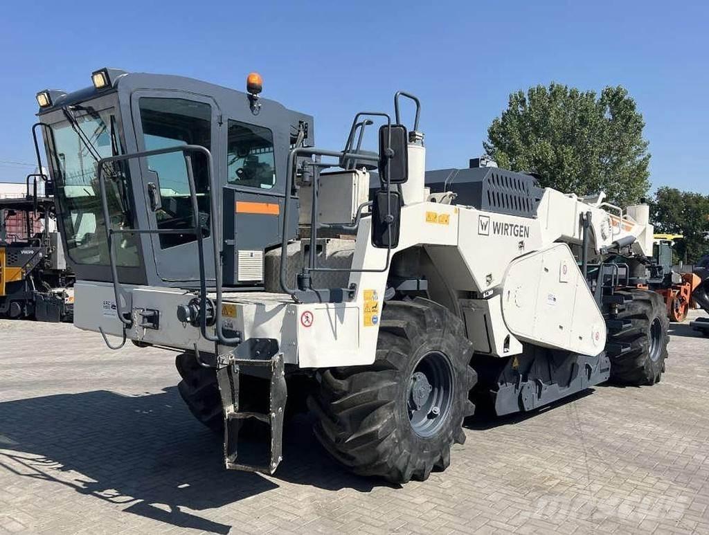Wirtgen WR 2400 معدات إعادة تدوير الأسفلت