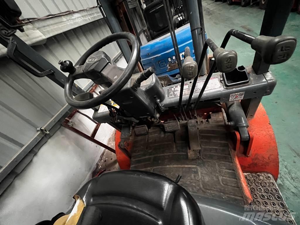 Heli CPCD 30 شاحنات الديزل