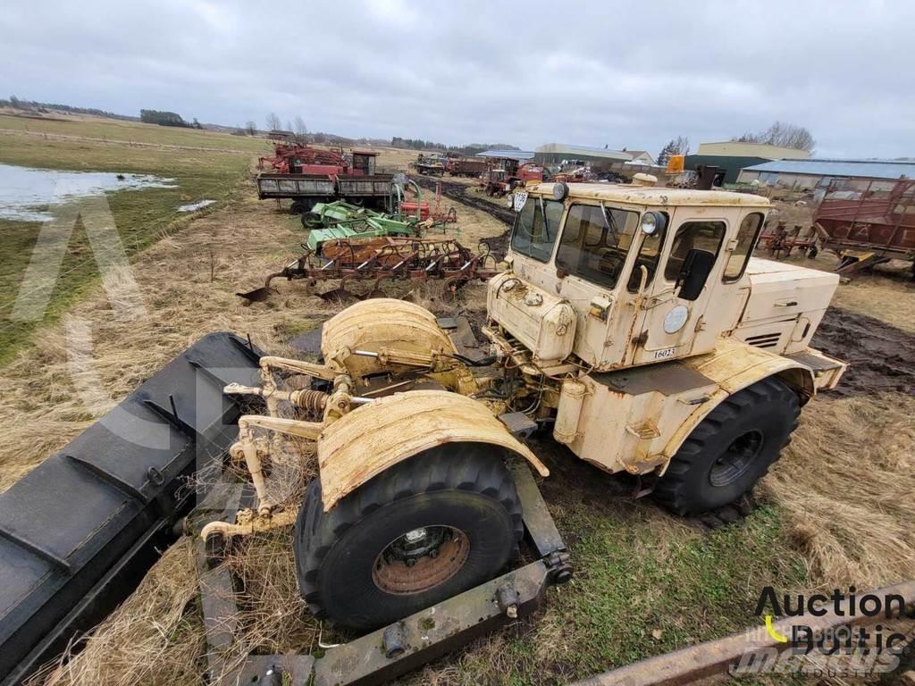 Kirovets K 701 الجرارات