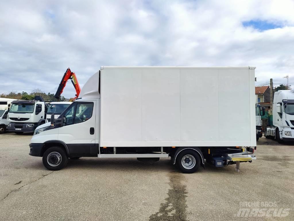 Iveco DAILY 70C18 شاحنات ذات هيكل صندوقي