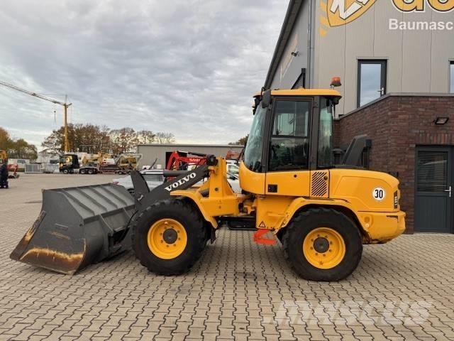 Volvo L 35 GS لوادر بعجل