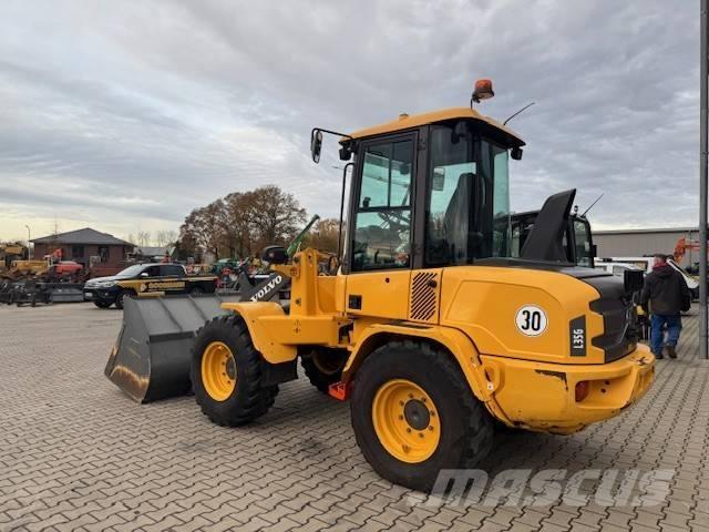 Volvo L 35 GS لوادر بعجل