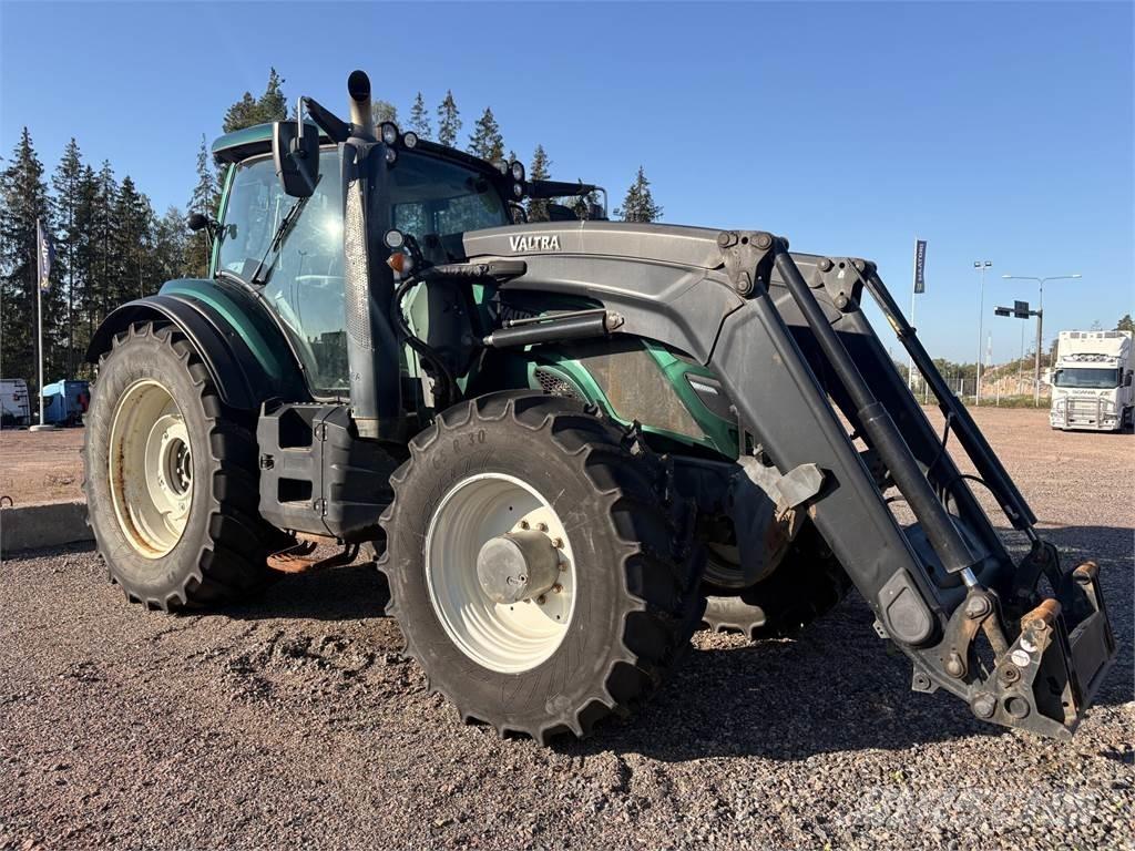 Valtra T234 Direct الجرارات