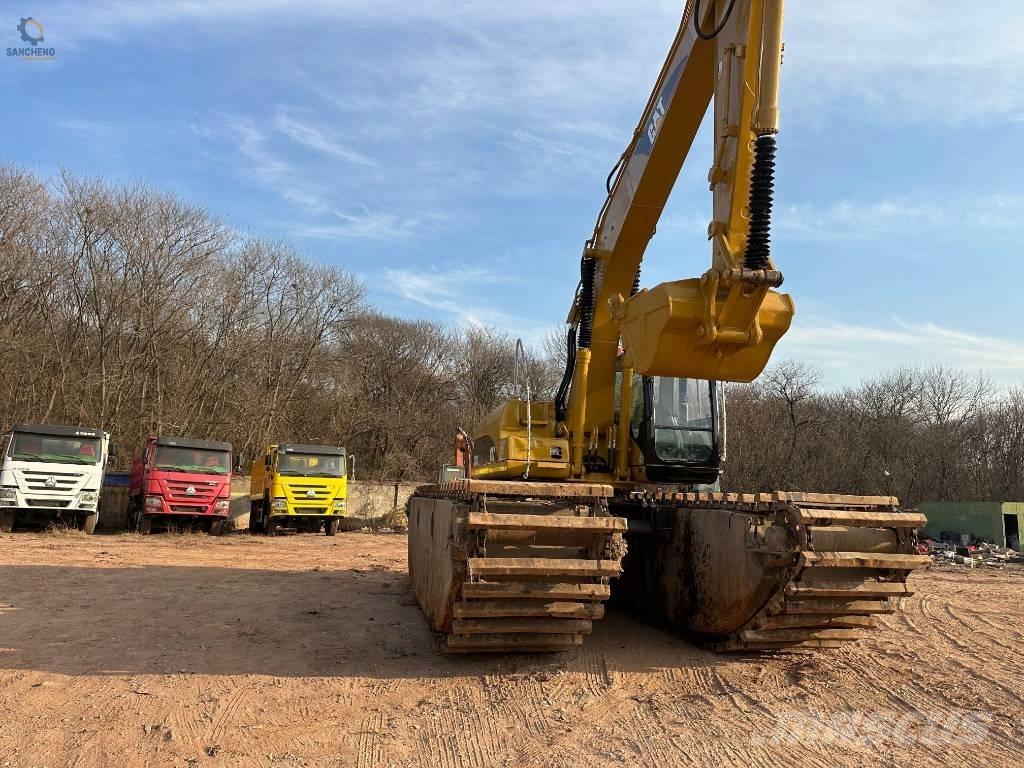 CAT 320 C L الحفارات البرمائية