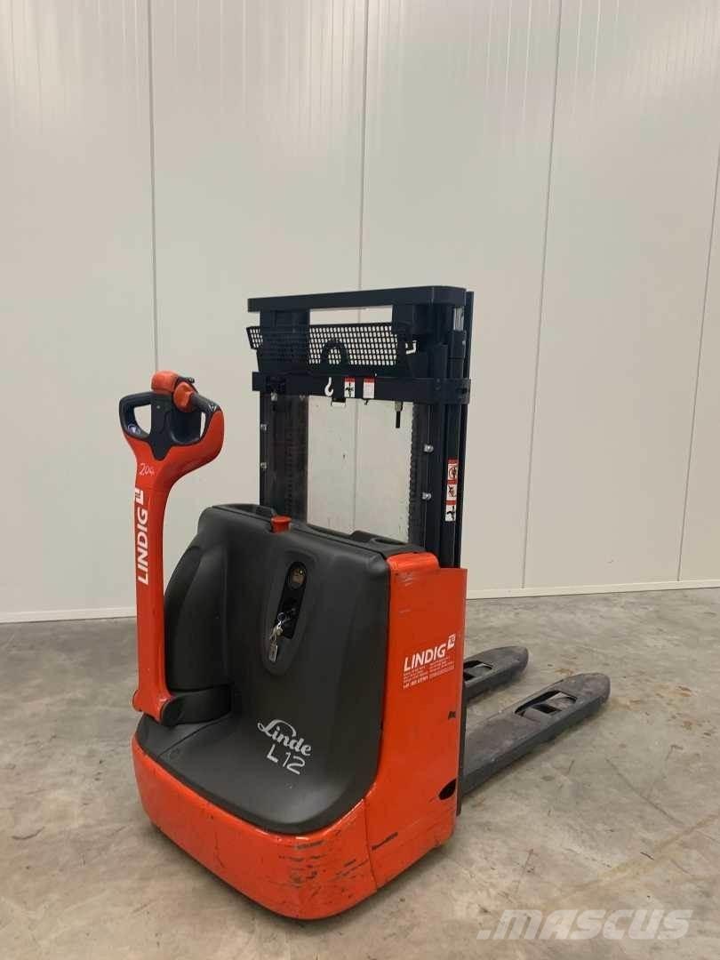 Linde L12 معدات التكديس الجوالة
