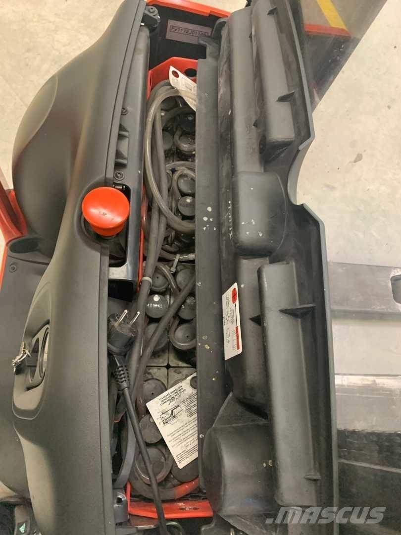 Linde L12 معدات التكديس الجوالة