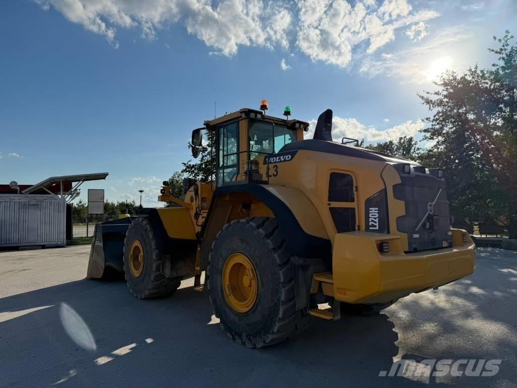 Volvo L 220 H لوادر بعجل