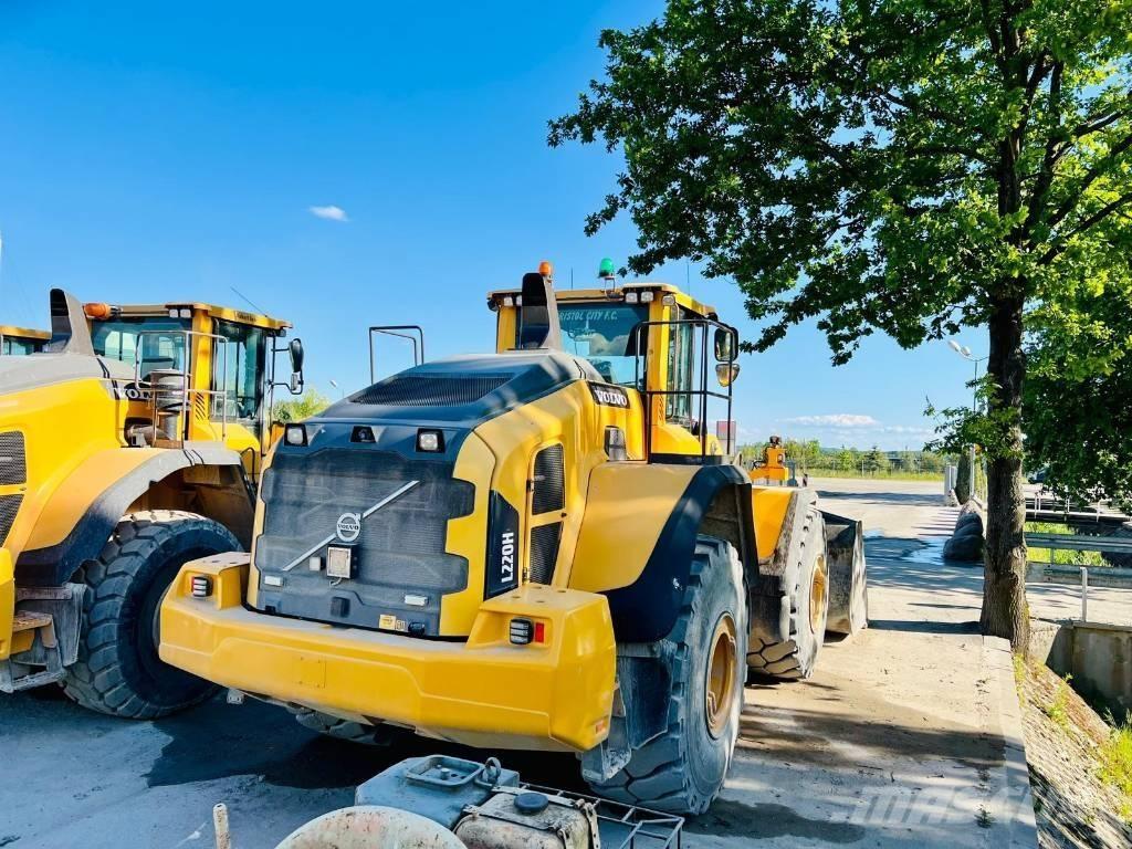 Volvo L 220 H لوادر بعجل